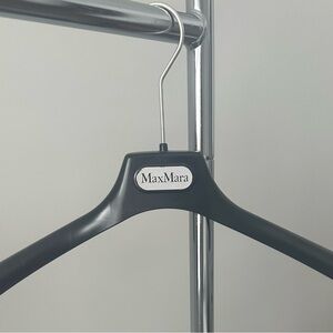 Max Mara Hanger